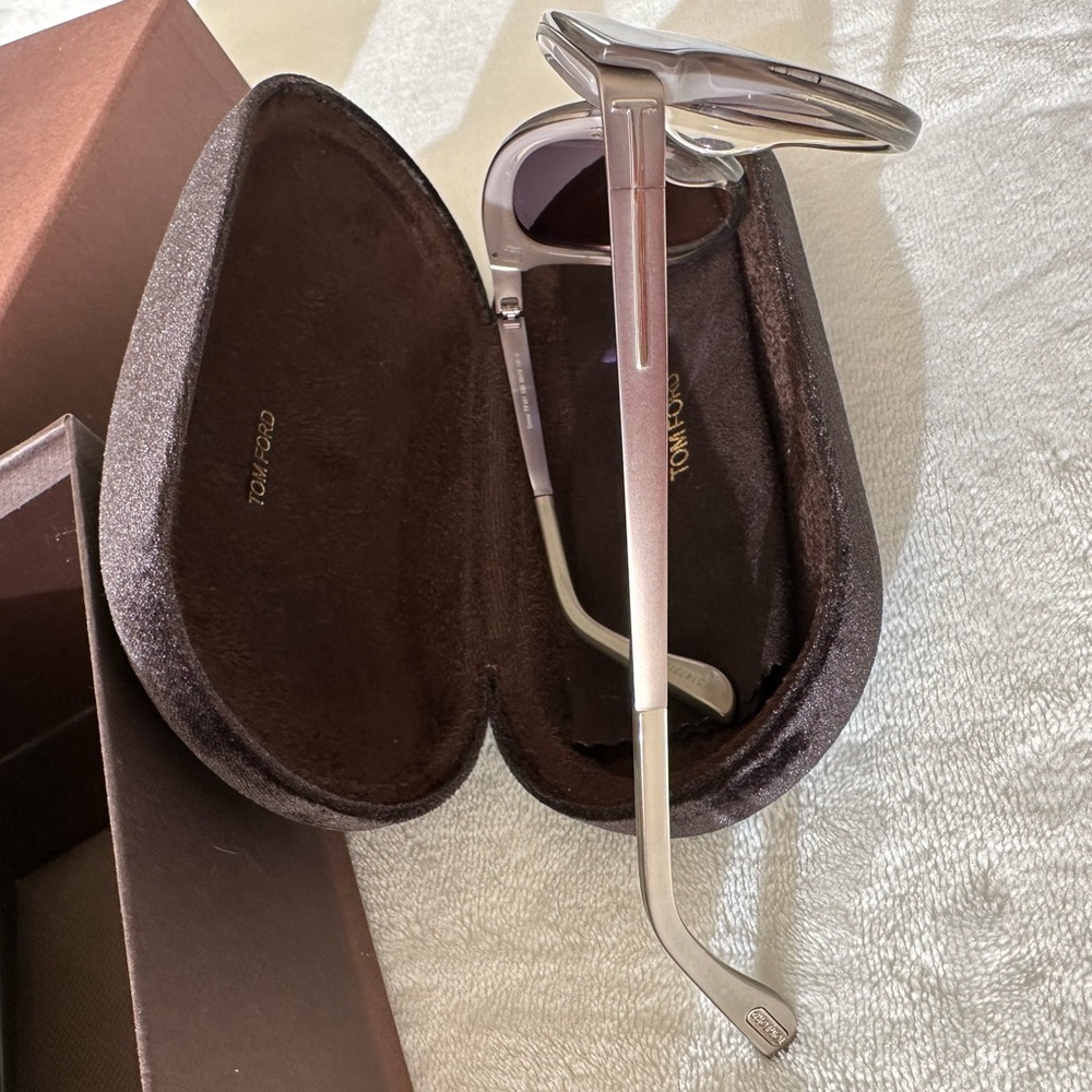 Tom Ford - Unworn - Picture 10 of 10